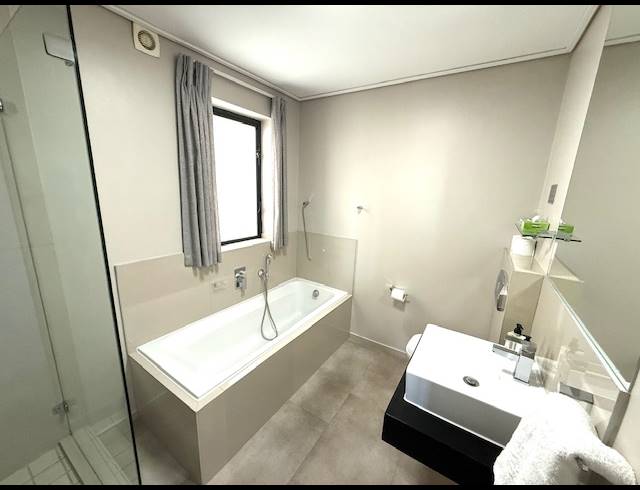 3 BEDROOM APARTMENT FOR SALE IN WAVES EDGE